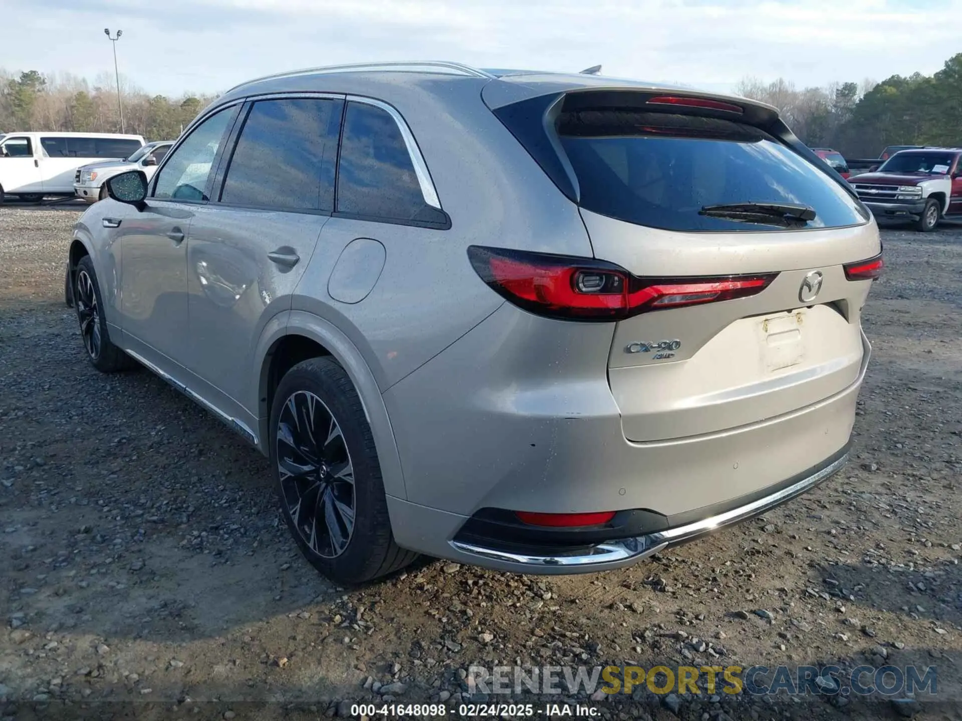 3 fotografías del automóvil dañado JM3KK1HC7R1140682 MAZDA CX-90 2024