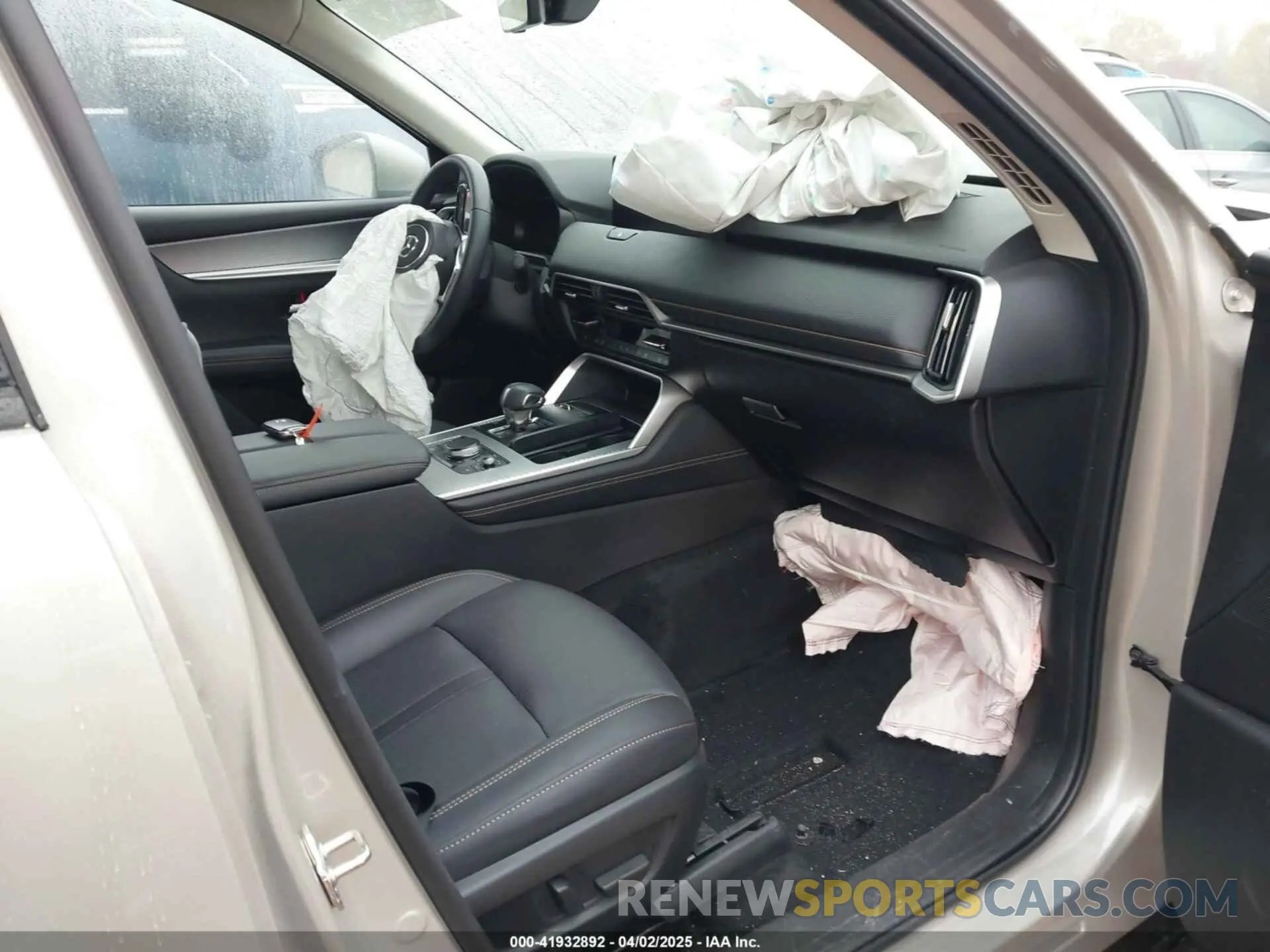 5 fotografías del automóvil dañado JM3KK1HC7R1161614 MAZDA CX-90 2024