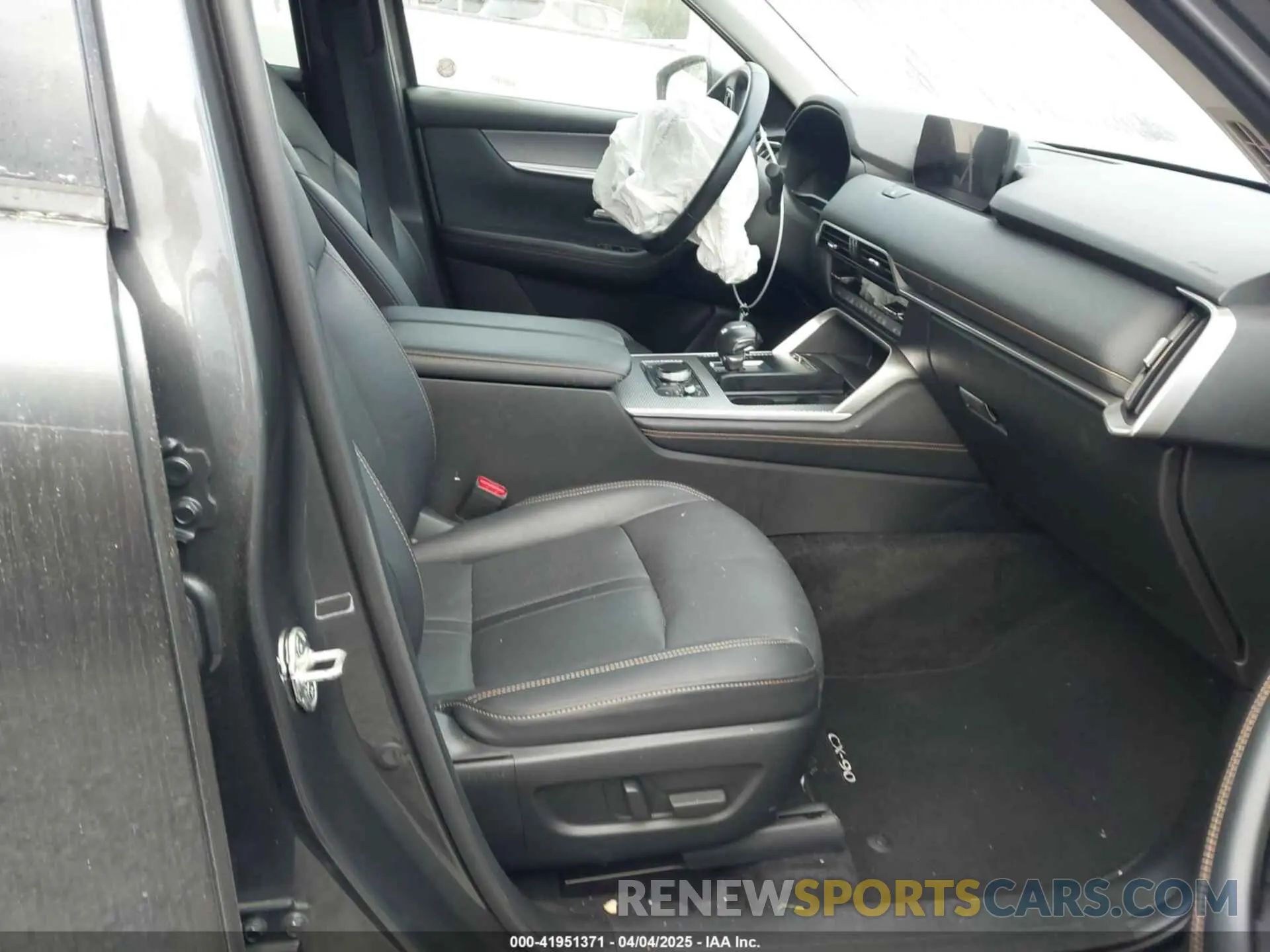 5 fotografías del automóvil dañado JM3KKCHD4R1153782 MAZDA CX-90 2024