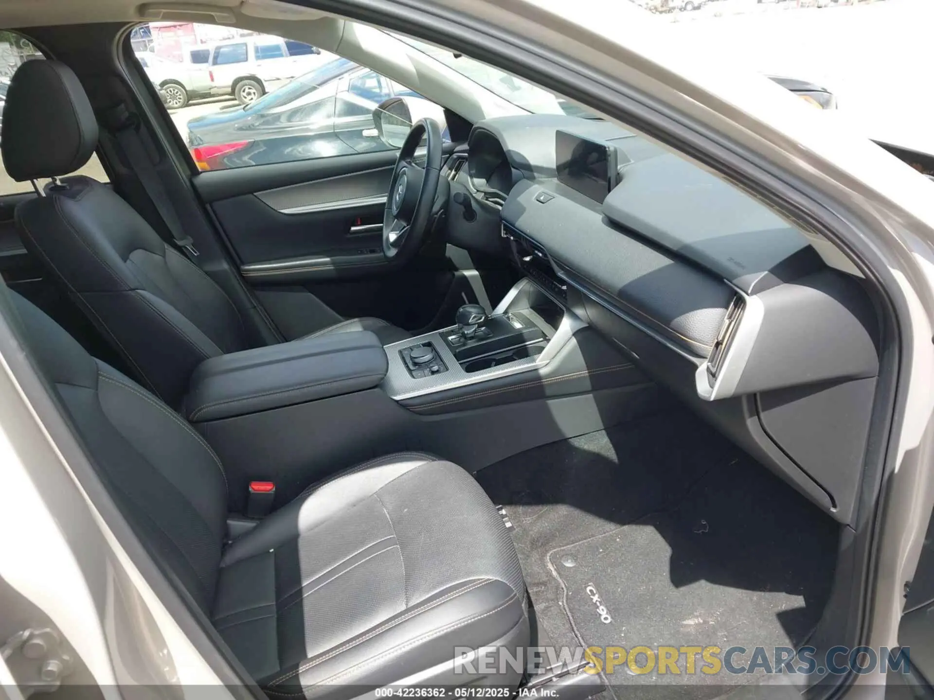 5 fotografías del automóvil dañado JM3KKCHD7R1117570 MAZDA CX-90 2024
