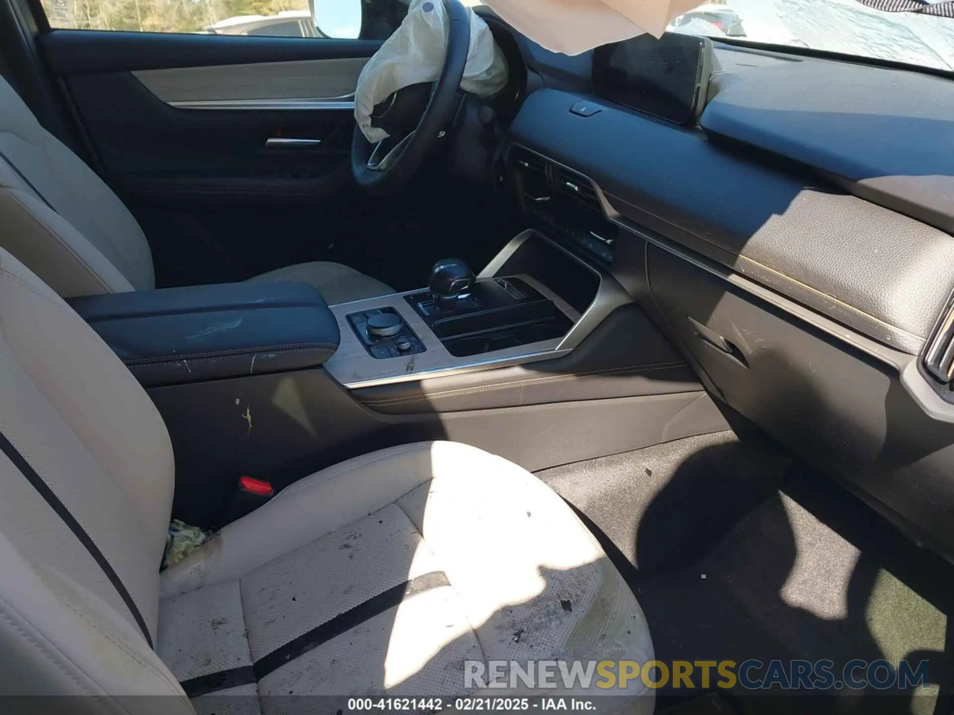 5 fotografías del automóvil dañado JM3KKCHD7R1166459 MAZDA CX-90 2024