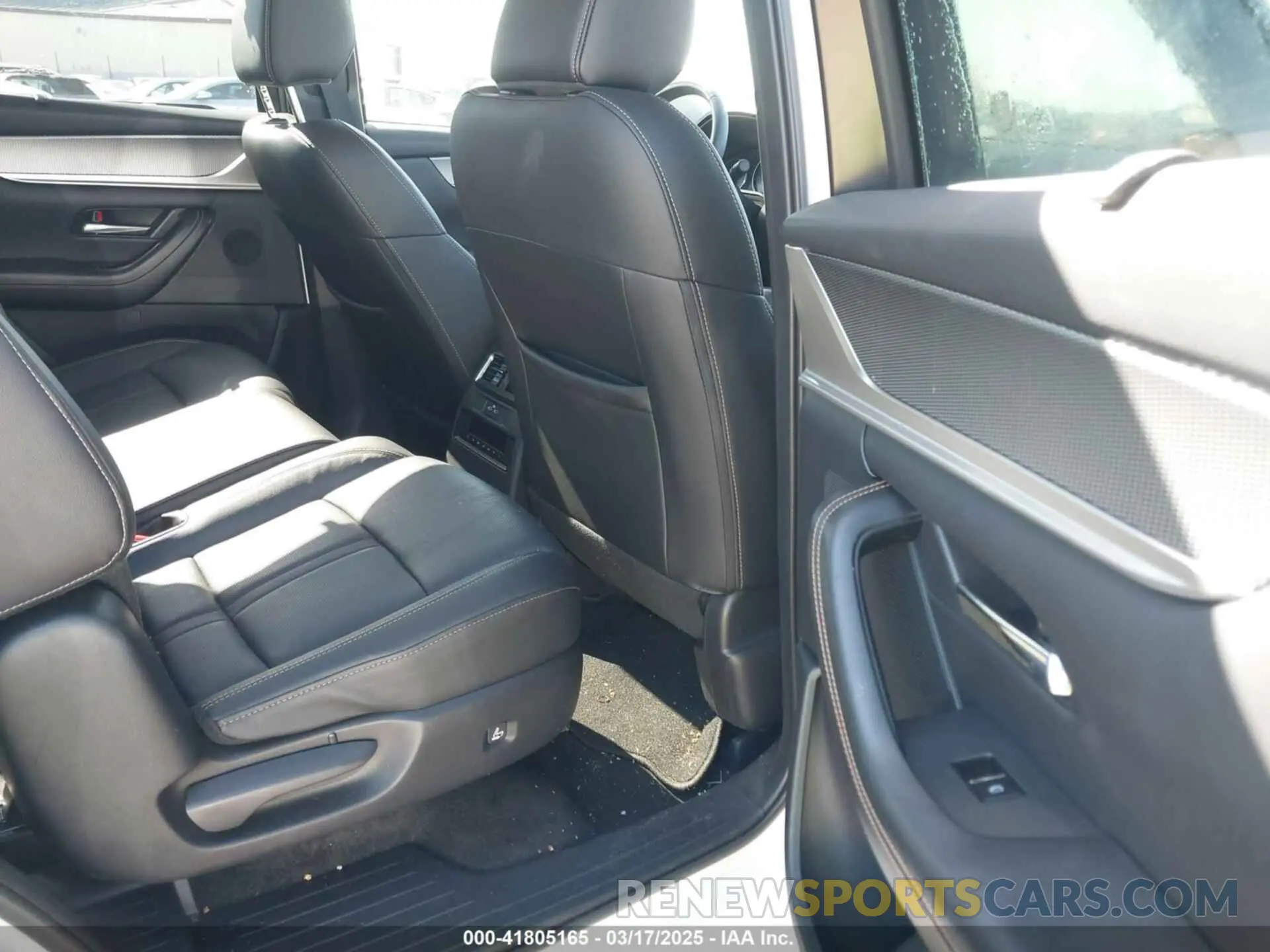 8 fotografías del automóvil dañado JM3KKCHD9R1154958 MAZDA CX-90 2024