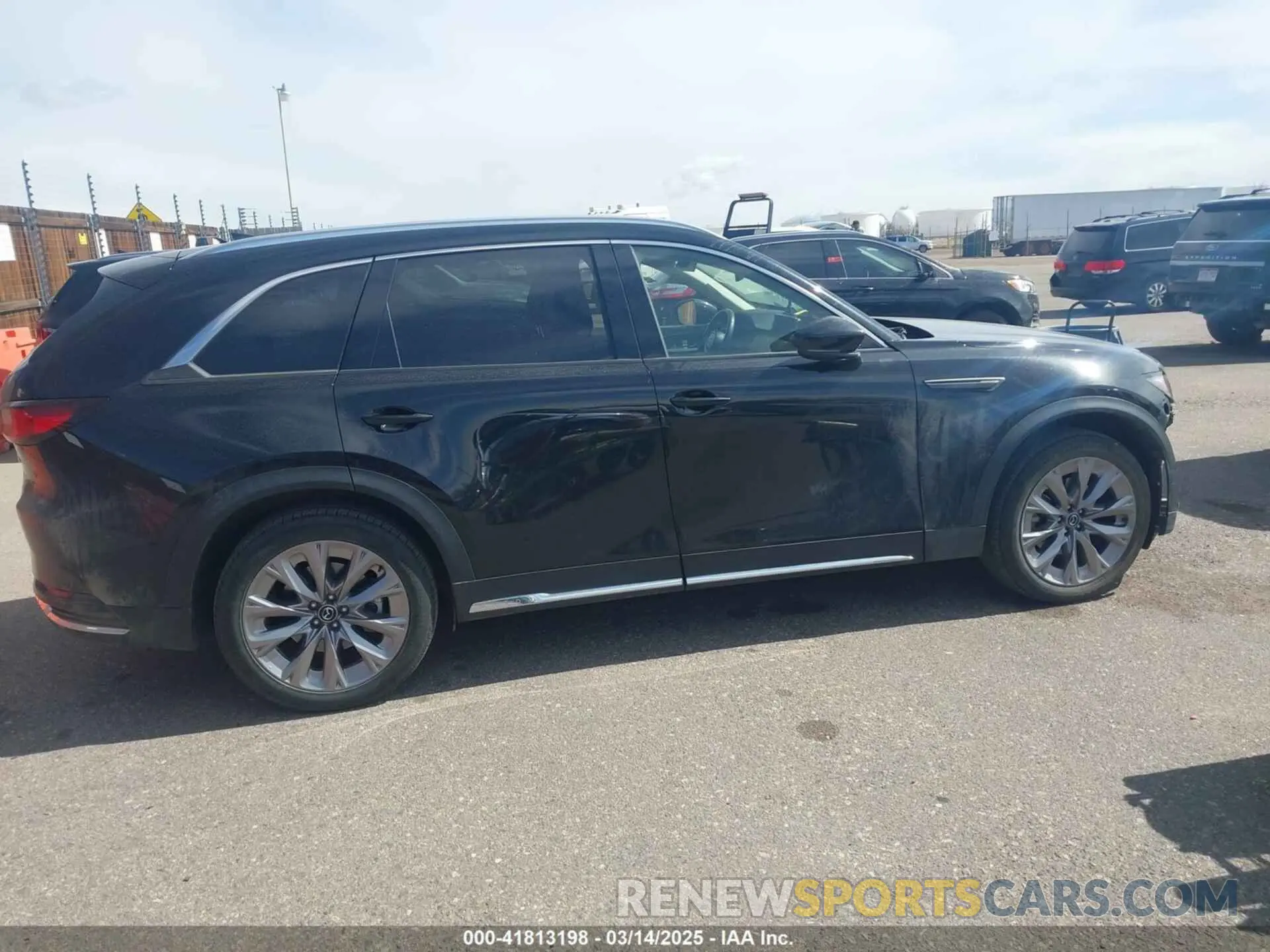13 fotografías del automóvil dañado JM3KKDHD4R1141475 MAZDA CX-90 2024