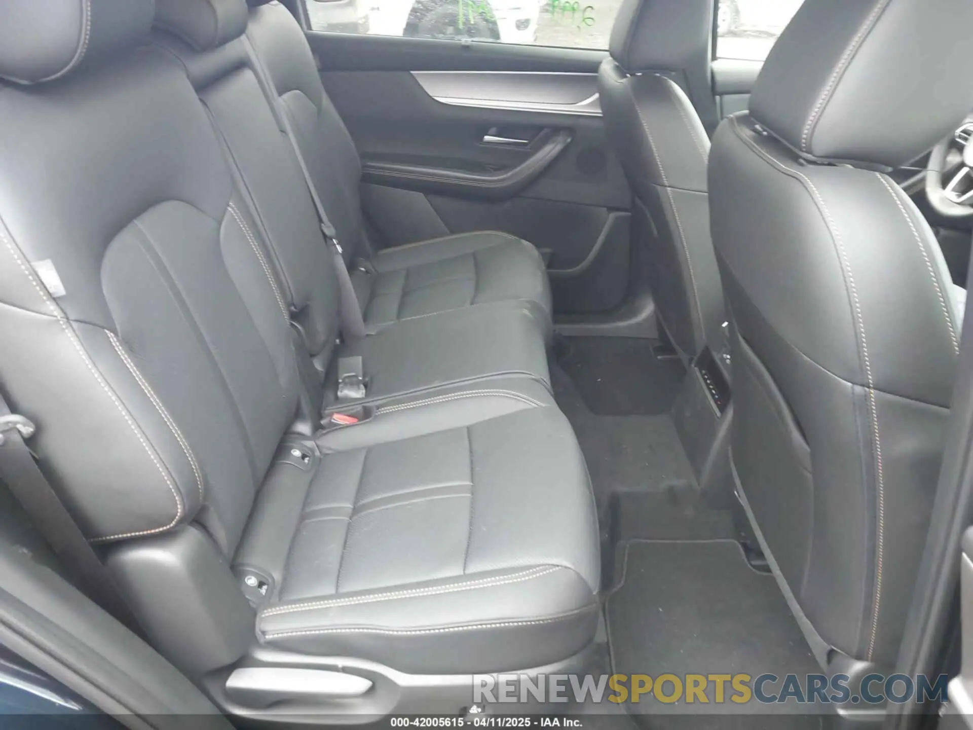 8 fotografías del automóvil dañado JM3KKBHD5S1197029 MAZDA CX-90 2025