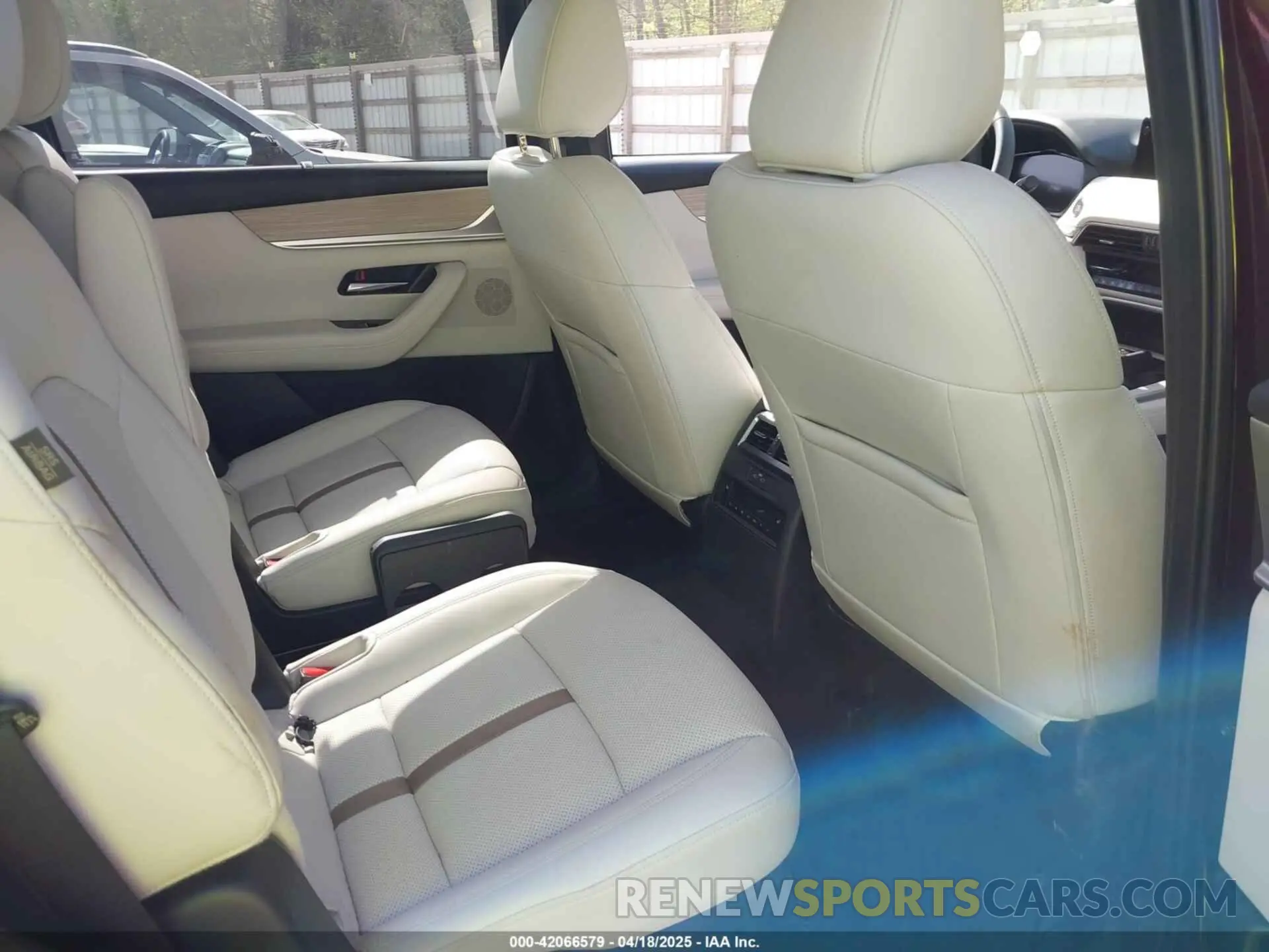 8 fotografías del automóvil dañado JM3KKDHC7S1221236 MAZDA CX-90 2025