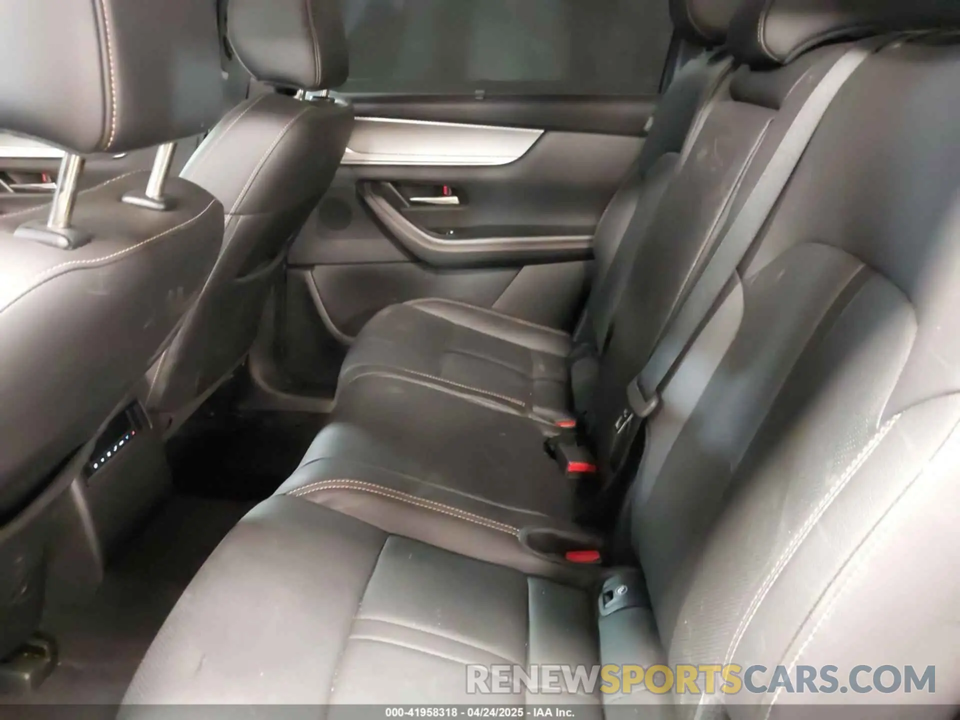 8 fotografías del automóvil dañado JM3KKBHAXR1161160 MAZDA CX-90 PHEV 2024
