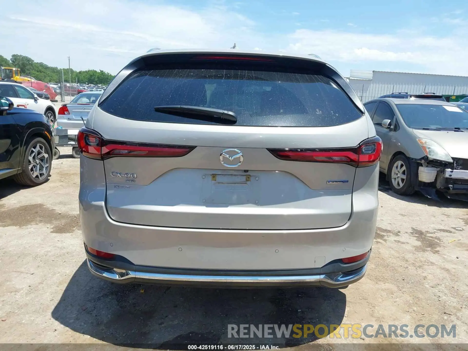 16 fotografías del automóvil dañado JM3KKDHAXR1102735 MAZDA CX-90 PHEV 2024