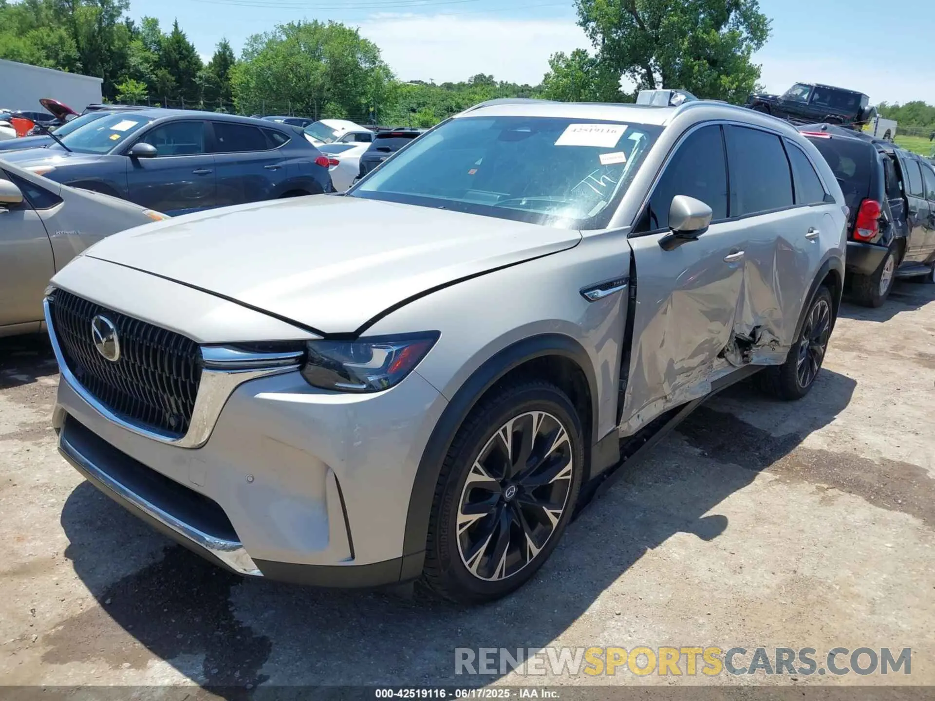 2 fotografías del automóvil dañado JM3KKDHAXR1102735 MAZDA CX-90 PHEV 2024