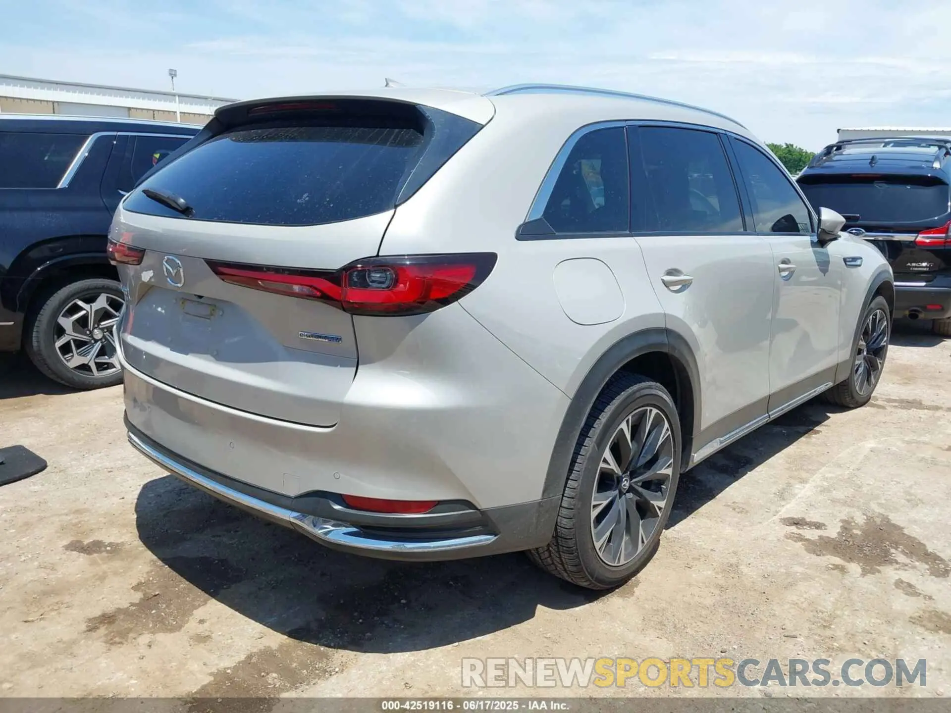 4 fotografías del automóvil dañado JM3KKDHAXR1102735 MAZDA CX-90 PHEV 2024