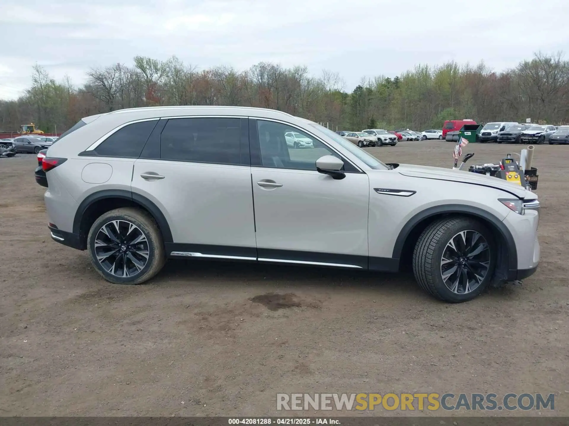 13 fotografías del automóvil dañado JM3KKEHAXR1103857 MAZDA CX-90 PHEV 2024