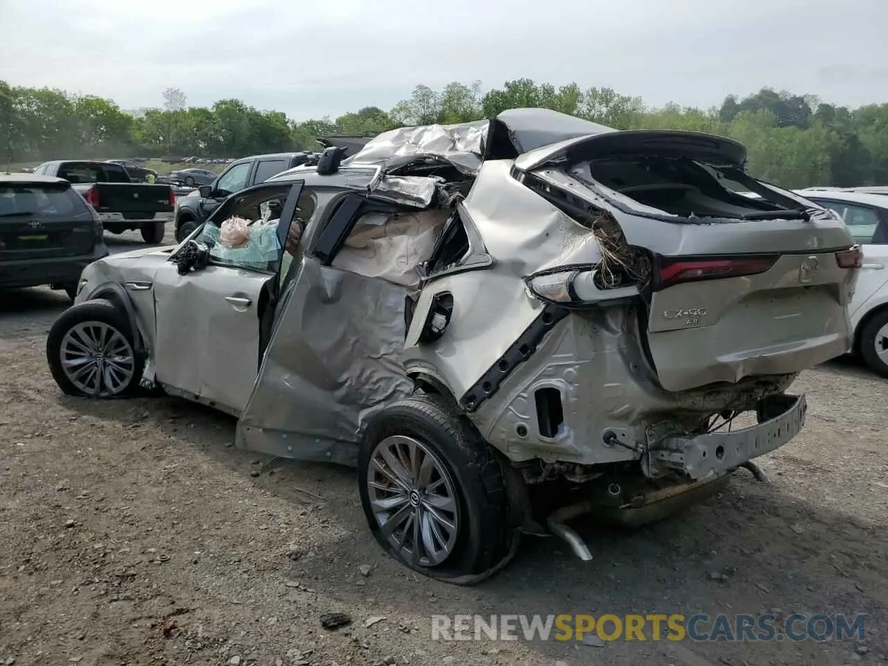 2 fotografías del automóvil dañado JM3KKBHA3R1150954 MAZDA CX-90 PREF 2024