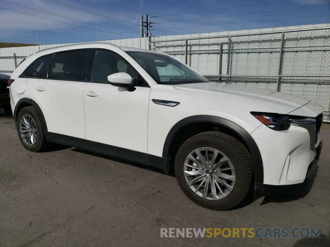 4 fotografías del automóvil dañado JM3KKBHA4R1135850 MAZDA CX-90 PREF 2024