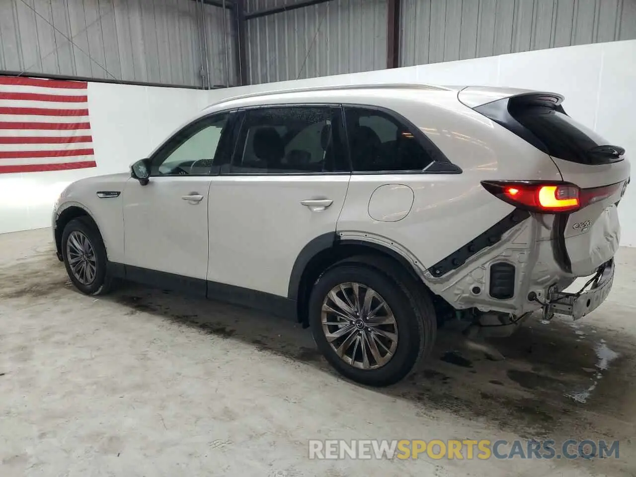 2 fotografías del automóvil dañado JM3KKBHD6S1198206 MAZDA CX-90 PREF 2025