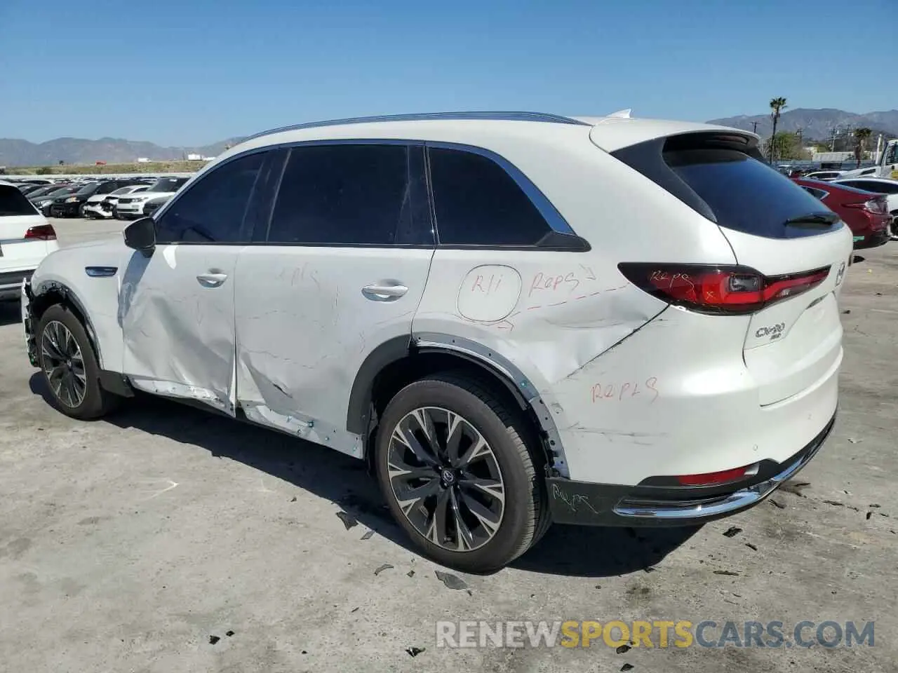 2 fotografías del automóvil dañado JM3KKDHA5R1170859 MAZDA CX-90 PREM 2024