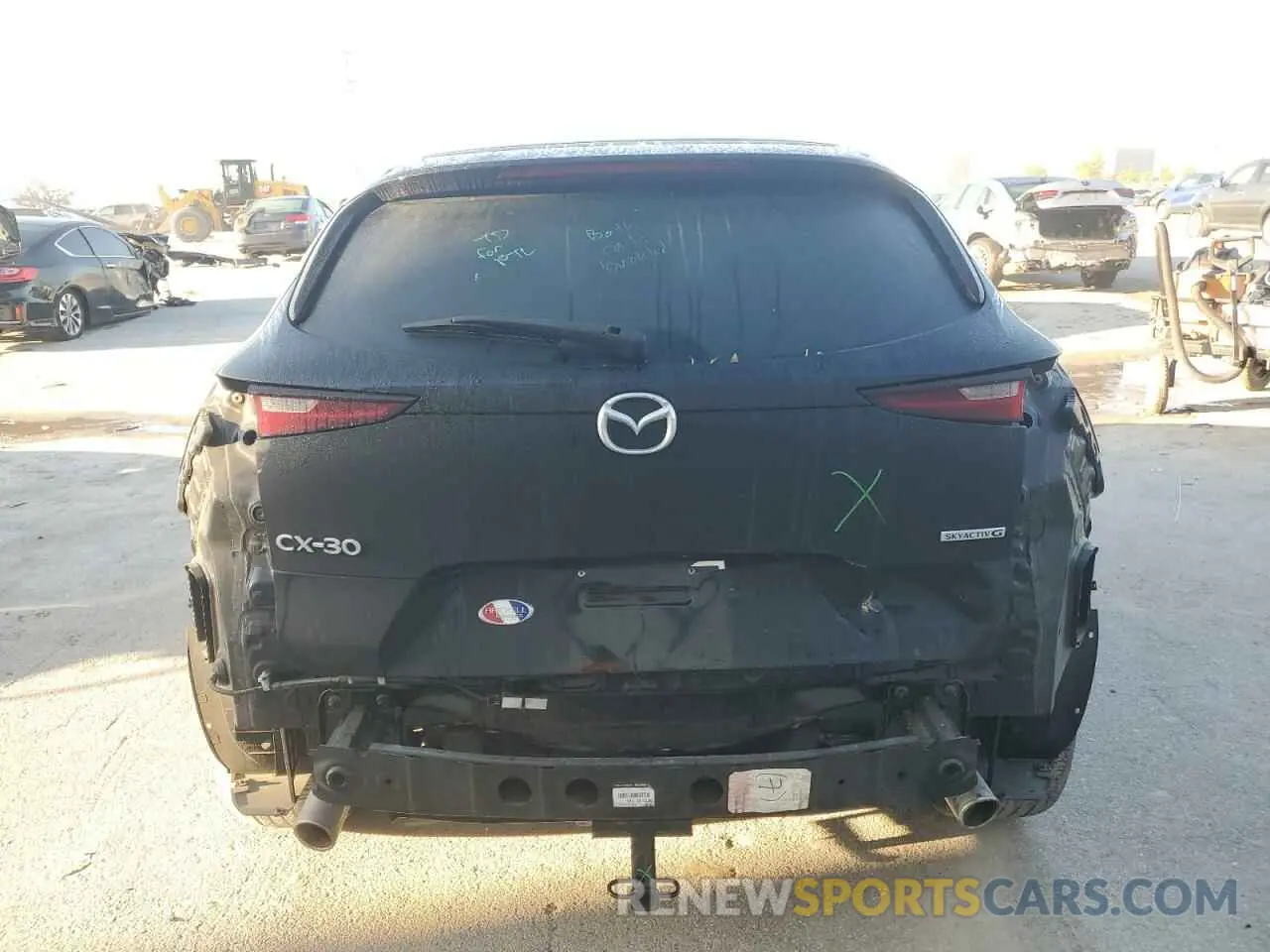 6 fotografías del automóvil dañado 3MVDMACLXLM124892 MAZDA CX30 2020