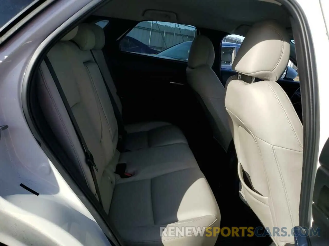 11 fotografías del automóvil dañado 3MVDMBCLXLM111534 MAZDA CX30 2020