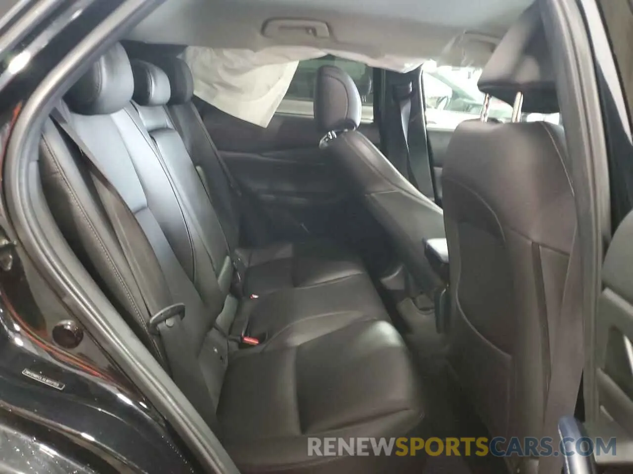 11 fotografías del automóvil dañado 3MVDMBCLXLM117155 MAZDA CX30 2020