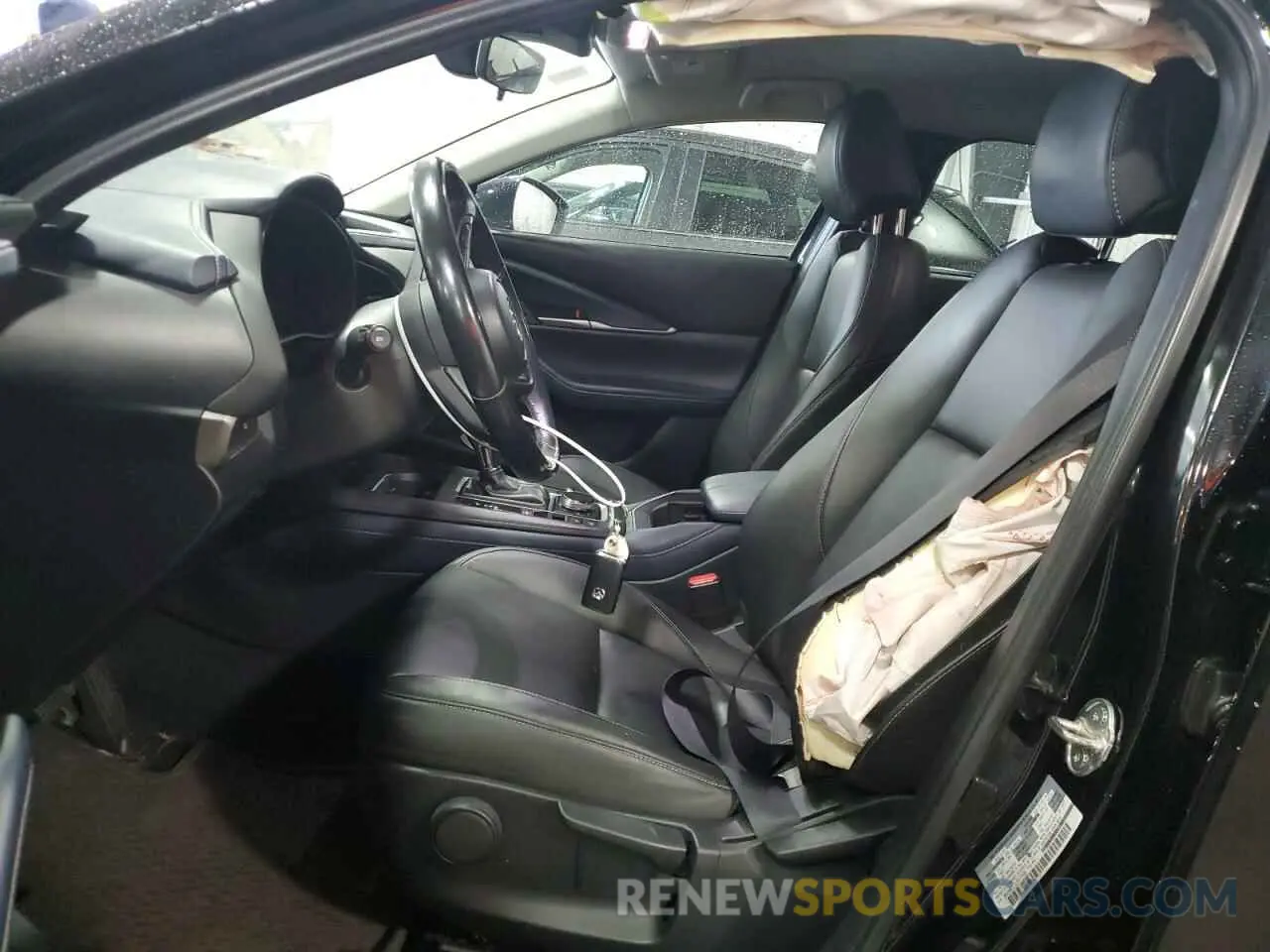 7 fotografías del automóvil dañado 3MVDMBCLXLM117155 MAZDA CX30 2020