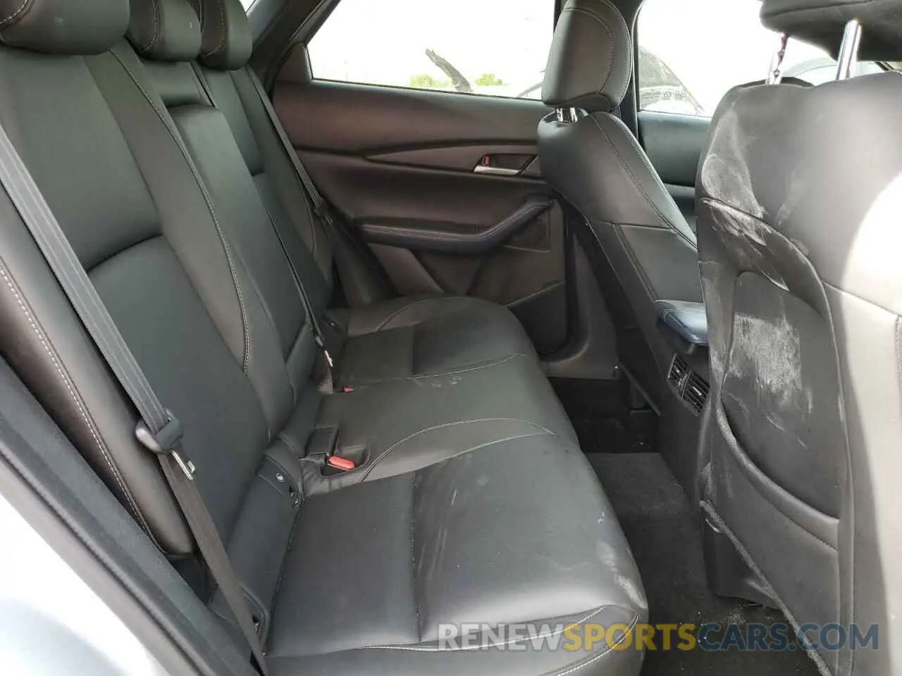 10 fotografías del automóvil dañado 3MVDMBCLXLM121349 MAZDA CX30 2020