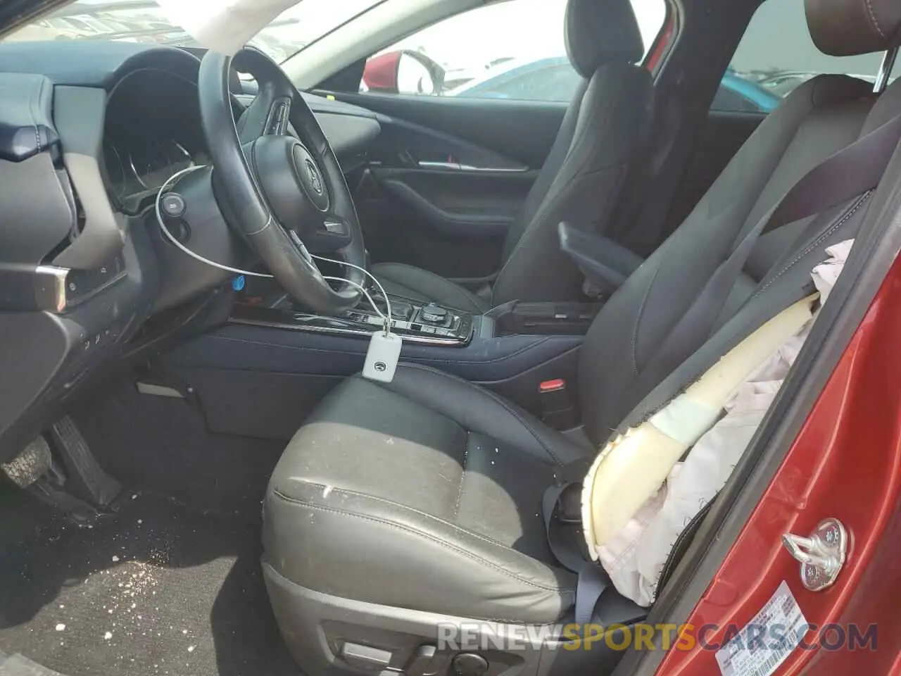 7 fotografías del automóvil dañado 3MVDMBDL1LM130214 MAZDA CX30 2020