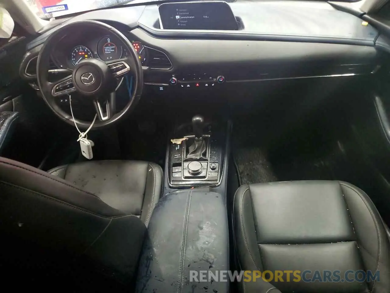 8 fotografías del automóvil dañado 3MVDMBDL1LM130214 MAZDA CX30 2020