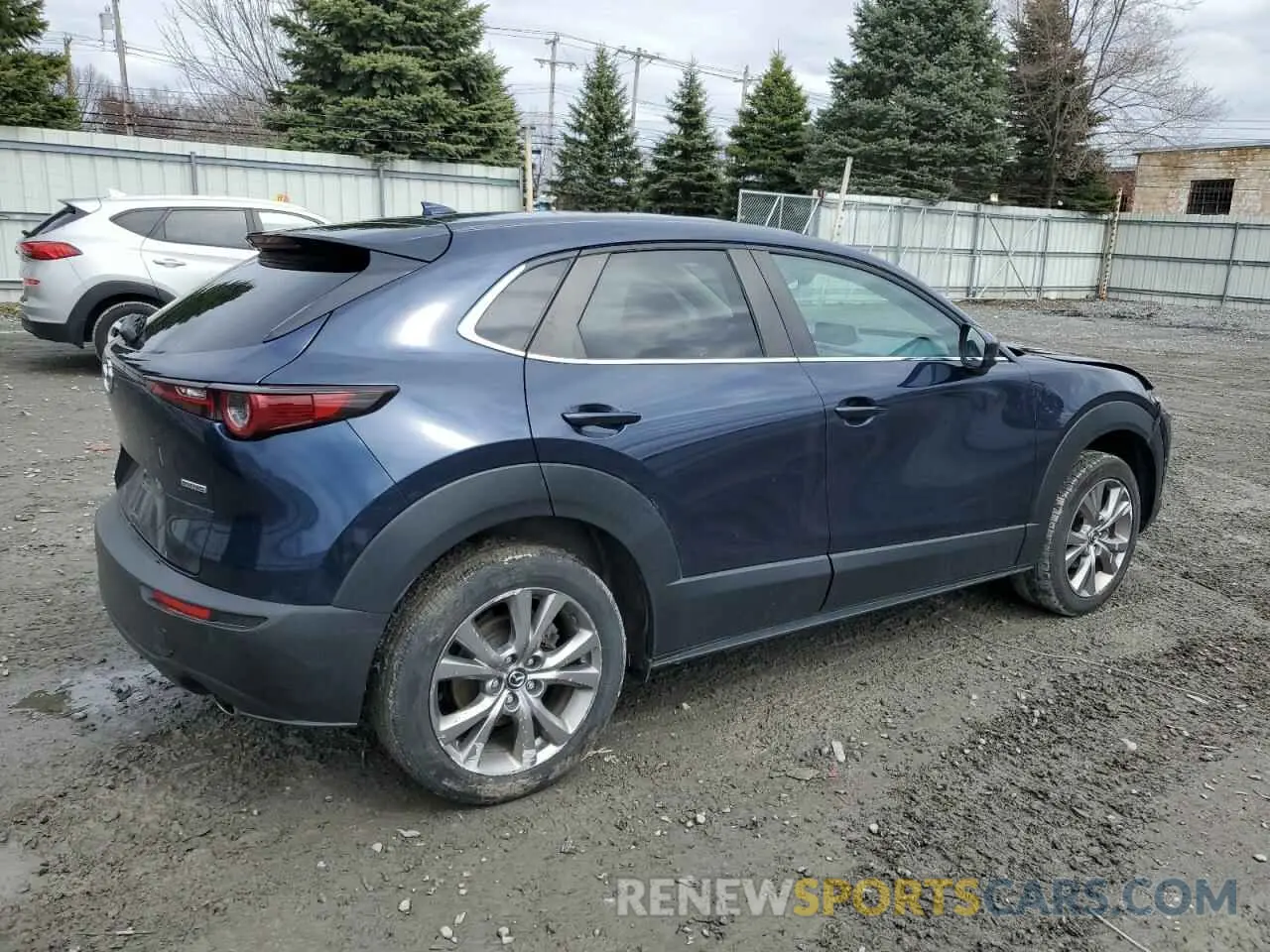 3 fotografías del automóvil dañado 3MVDMBDL2LM107878 MAZDA CX30 2020