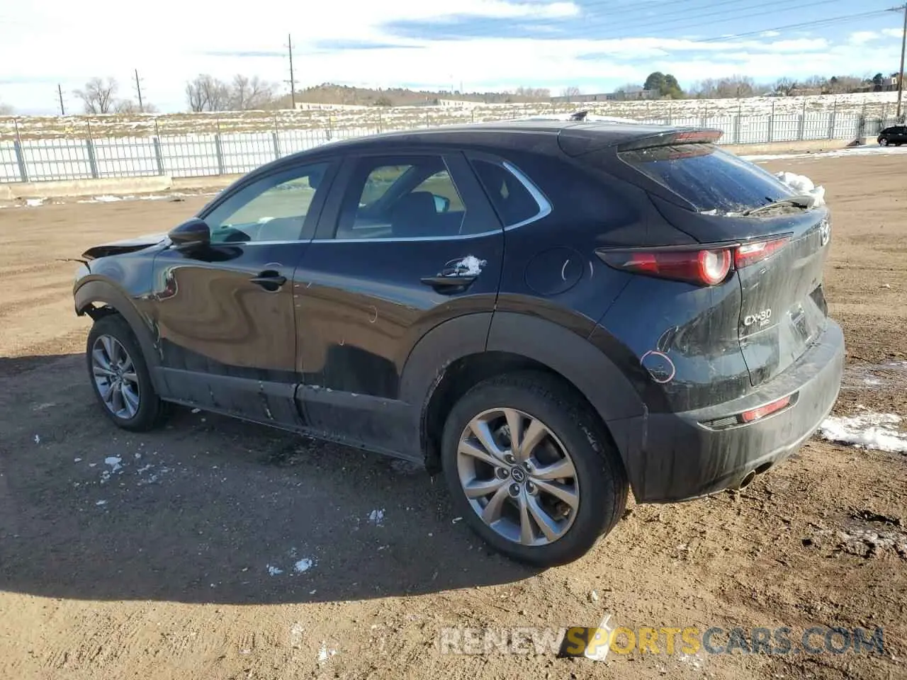 2 fotografías del automóvil dañado 3MVDMBDL3LM127038 MAZDA CX30 2020
