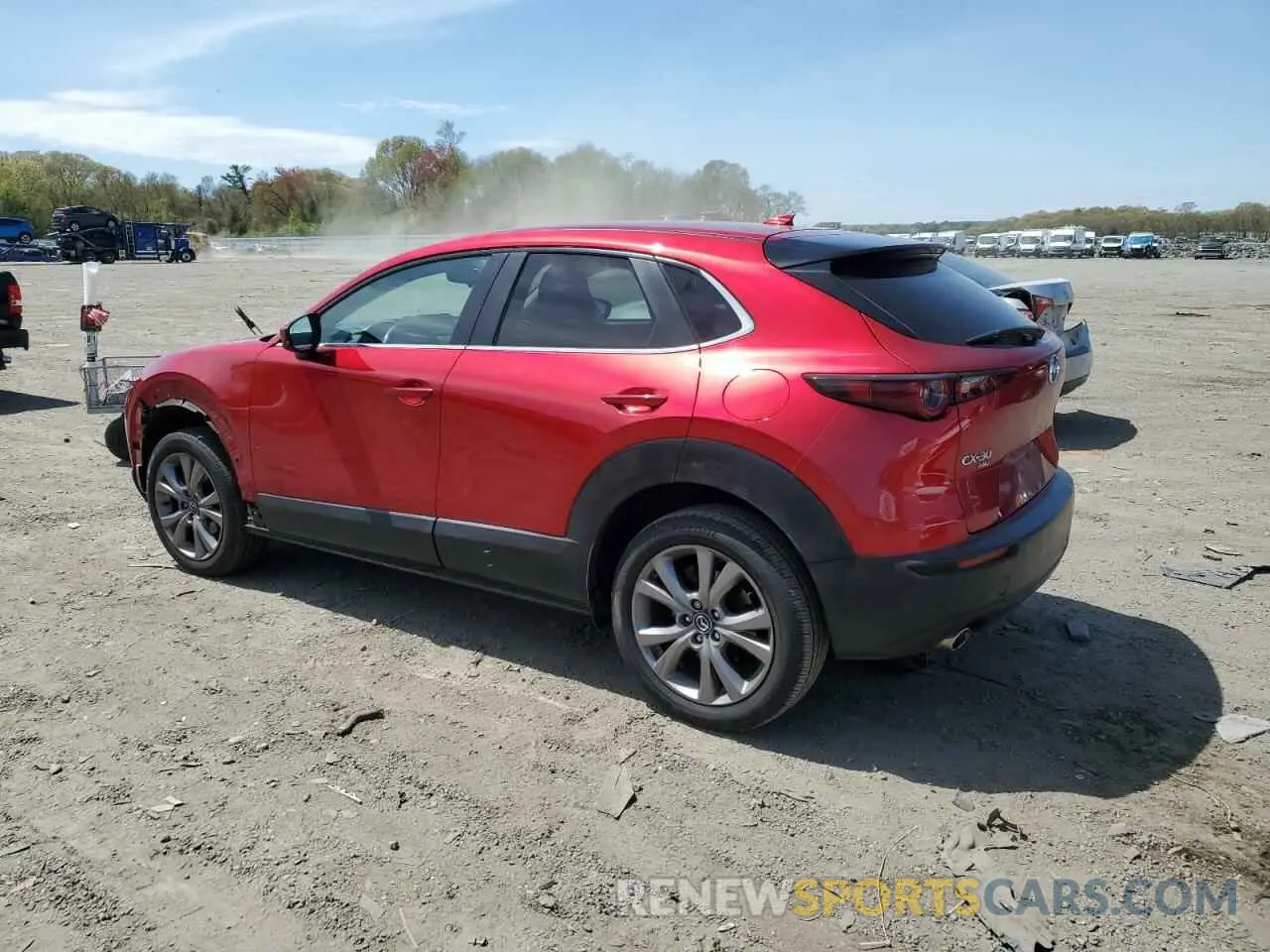 2 fotografías del automóvil dañado 3MVDMBDL5LM132094 MAZDA CX30 2020