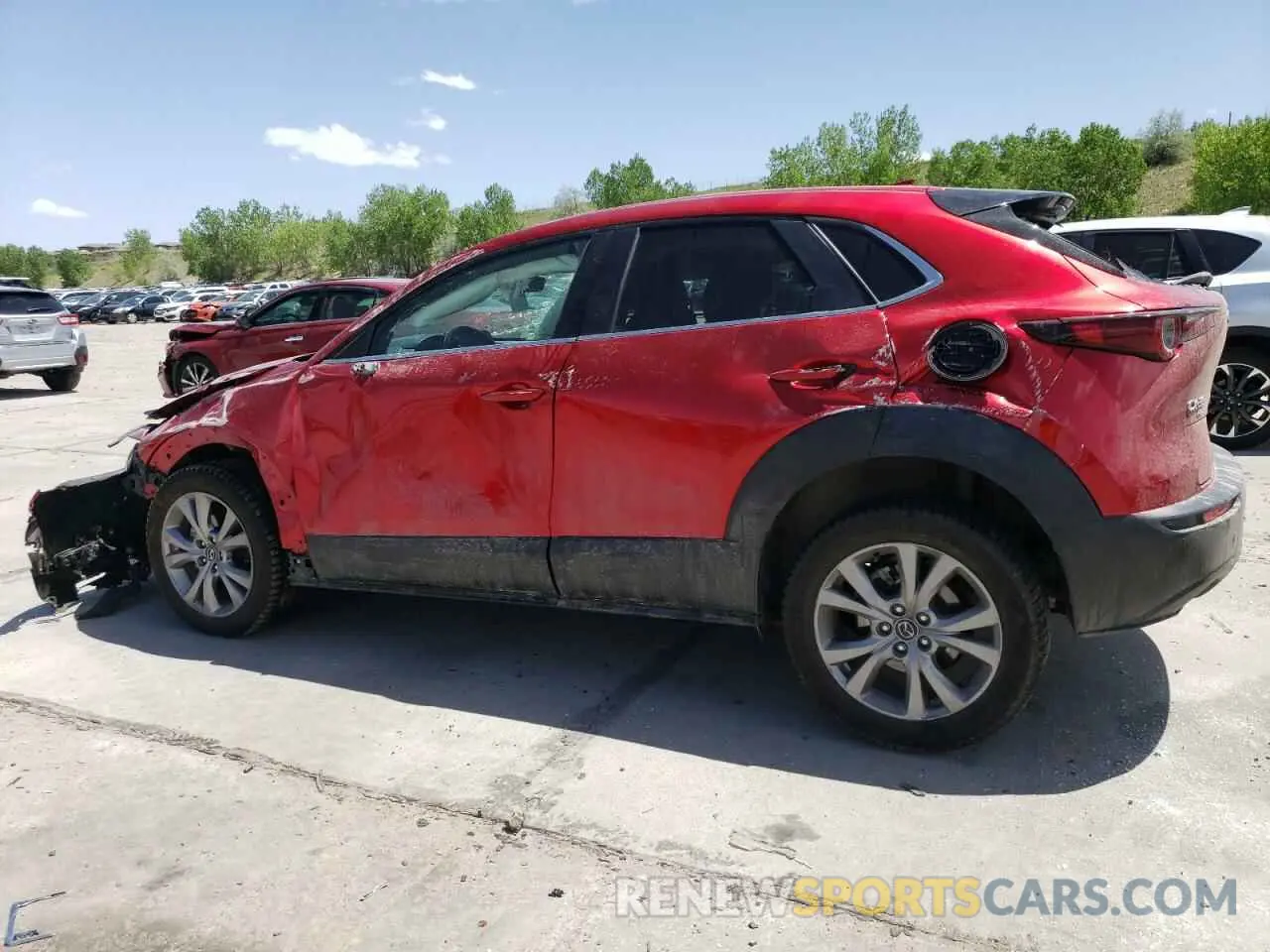 2 fotografías del automóvil dañado 3MVDMBDL7LM119105 MAZDA CX30 2020