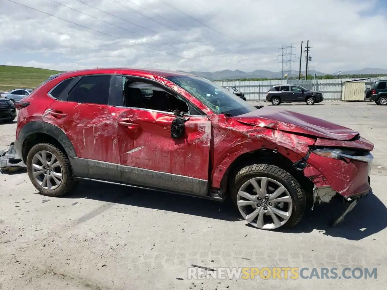 4 fotografías del automóvil dañado 3MVDMBDL7LM119105 MAZDA CX30 2020