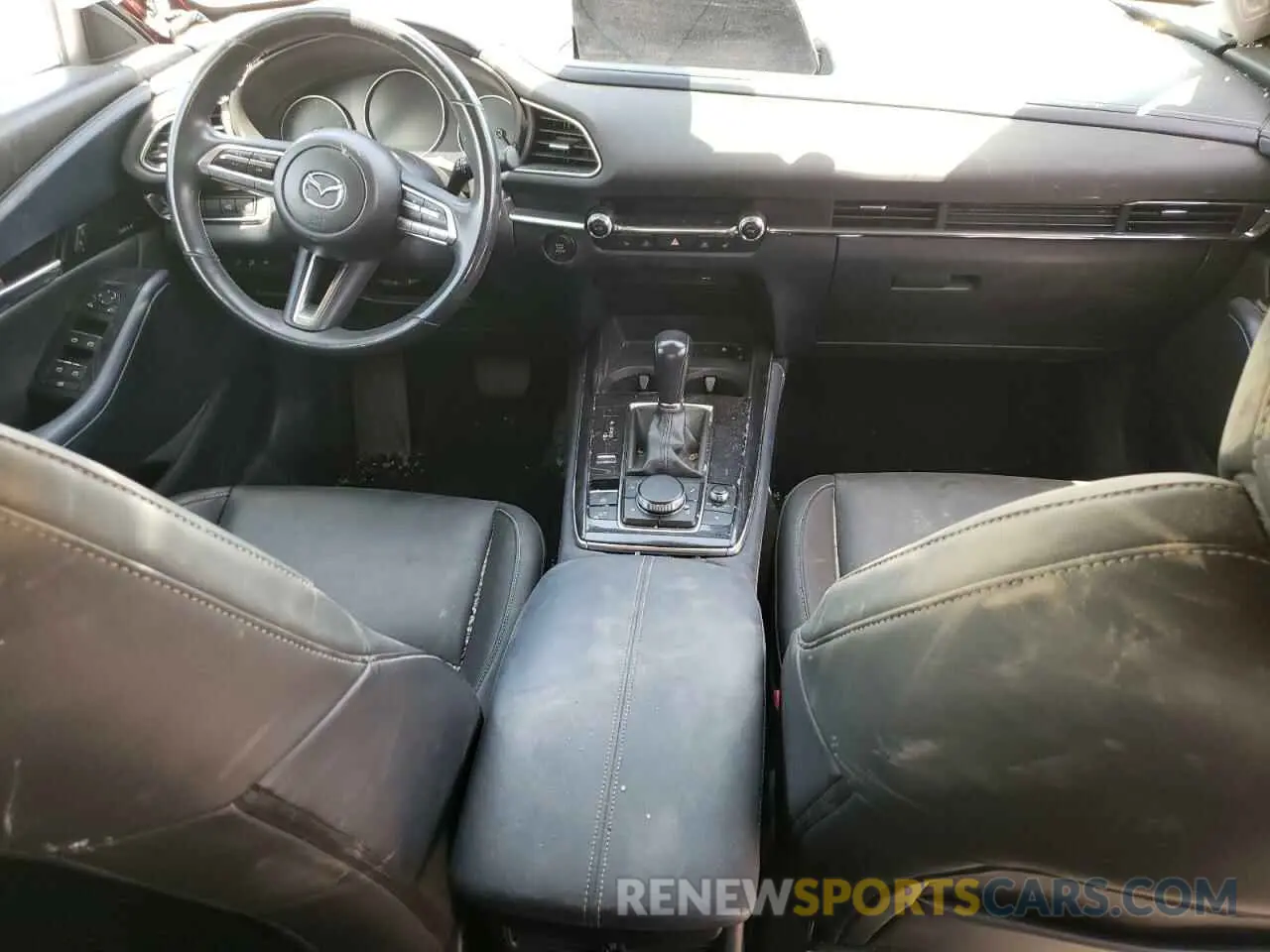 8 fotografías del automóvil dañado 3MVDMBDL7LM119105 MAZDA CX30 2020