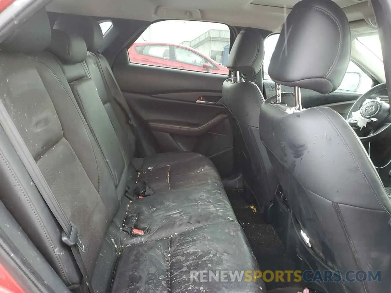 10 fotografías del automóvil dañado 3MVDMBDM7LM130422 MAZDA CX30 2020