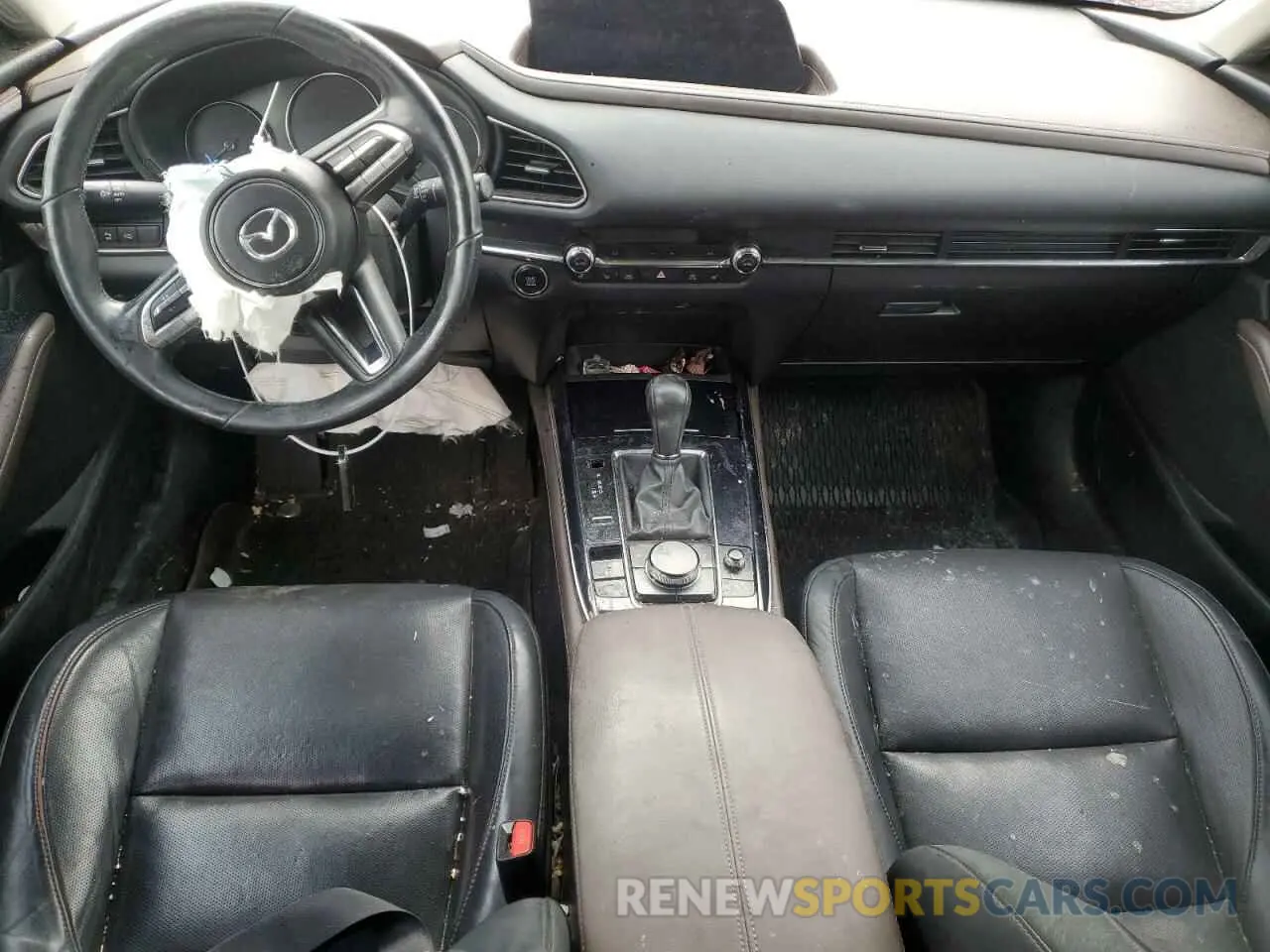 8 fotografías del automóvil dañado 3MVDMBDM7LM130422 MAZDA CX30 2020
