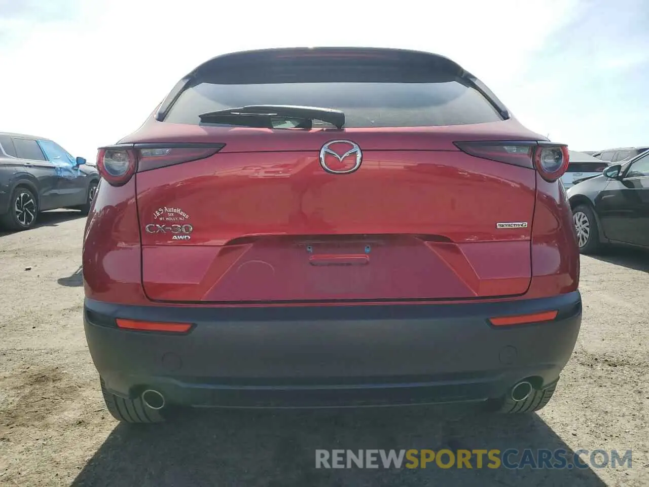 6 fotografías del automóvil dañado 3MVDMBEM0LM124055 MAZDA CX30 2020