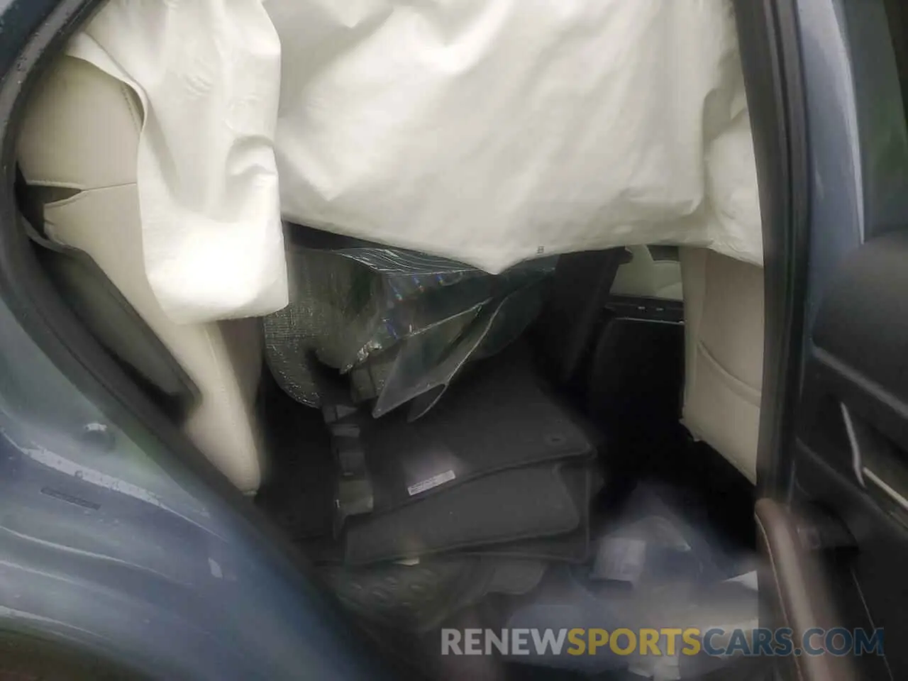 12 fotografías del automóvil dañado 3MVDMBEM7LM114168 MAZDA CX30 2020