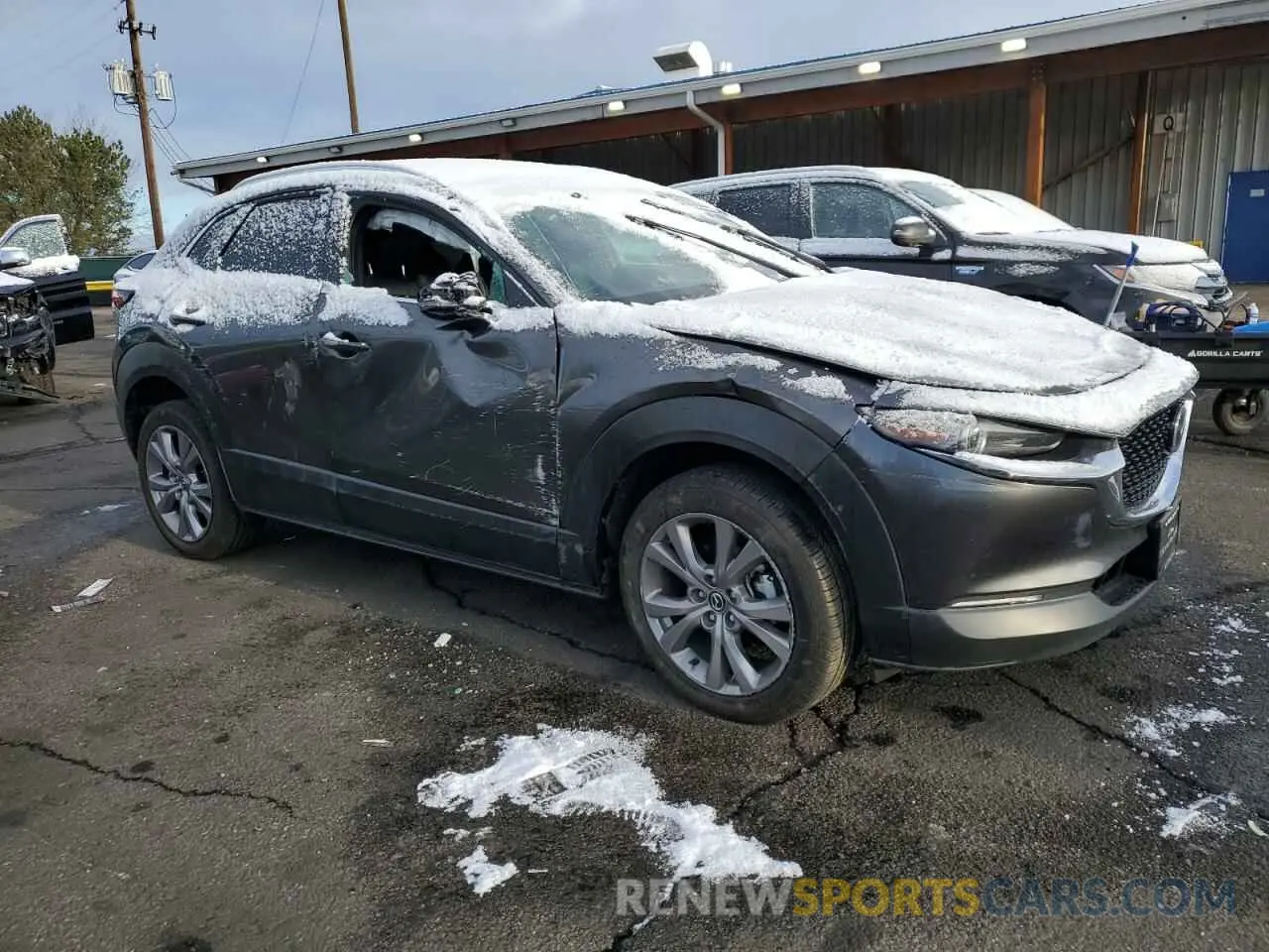4 fotografías del automóvil dañado 3MVDMBEM9LM127150 MAZDA CX30 2020