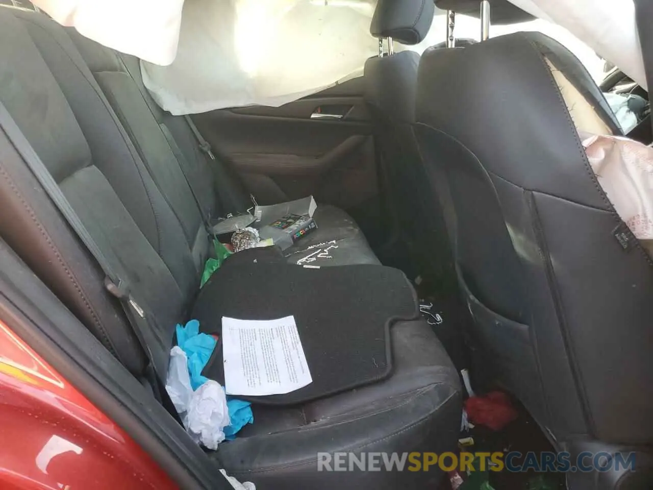 10 fotografías del automóvil dañado 3MVDMBEM9LM132641 MAZDA CX30 2020