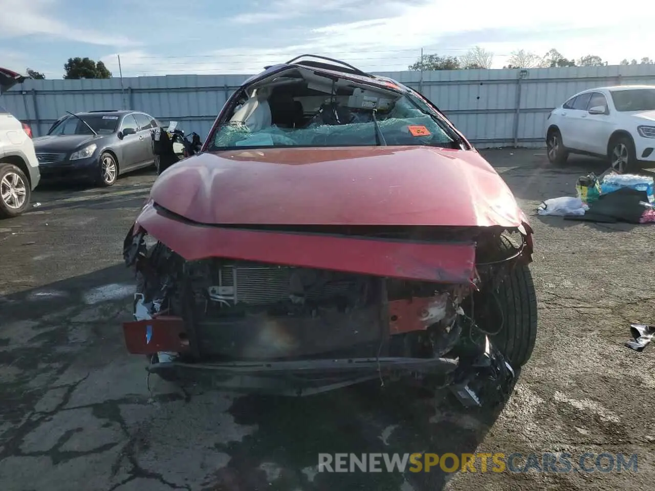 5 fotografías del automóvil dañado 3MVDMBEM9LM132641 MAZDA CX30 2020