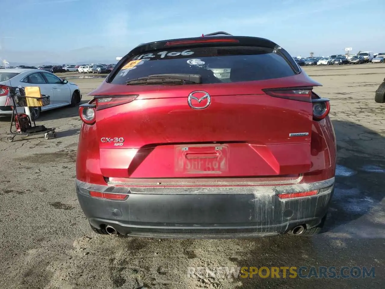 6 fotografías del automóvil dañado 3MVDMBEM9LM132641 MAZDA CX30 2020