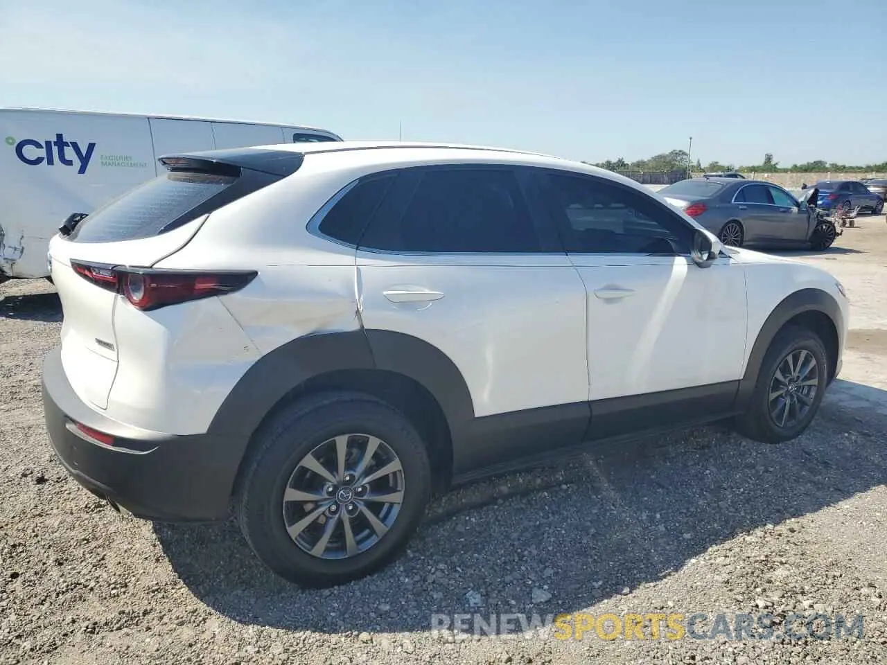 3 fotografías del automóvil dañado 3MVDMAAL2MM251639 MAZDA CX30 2021