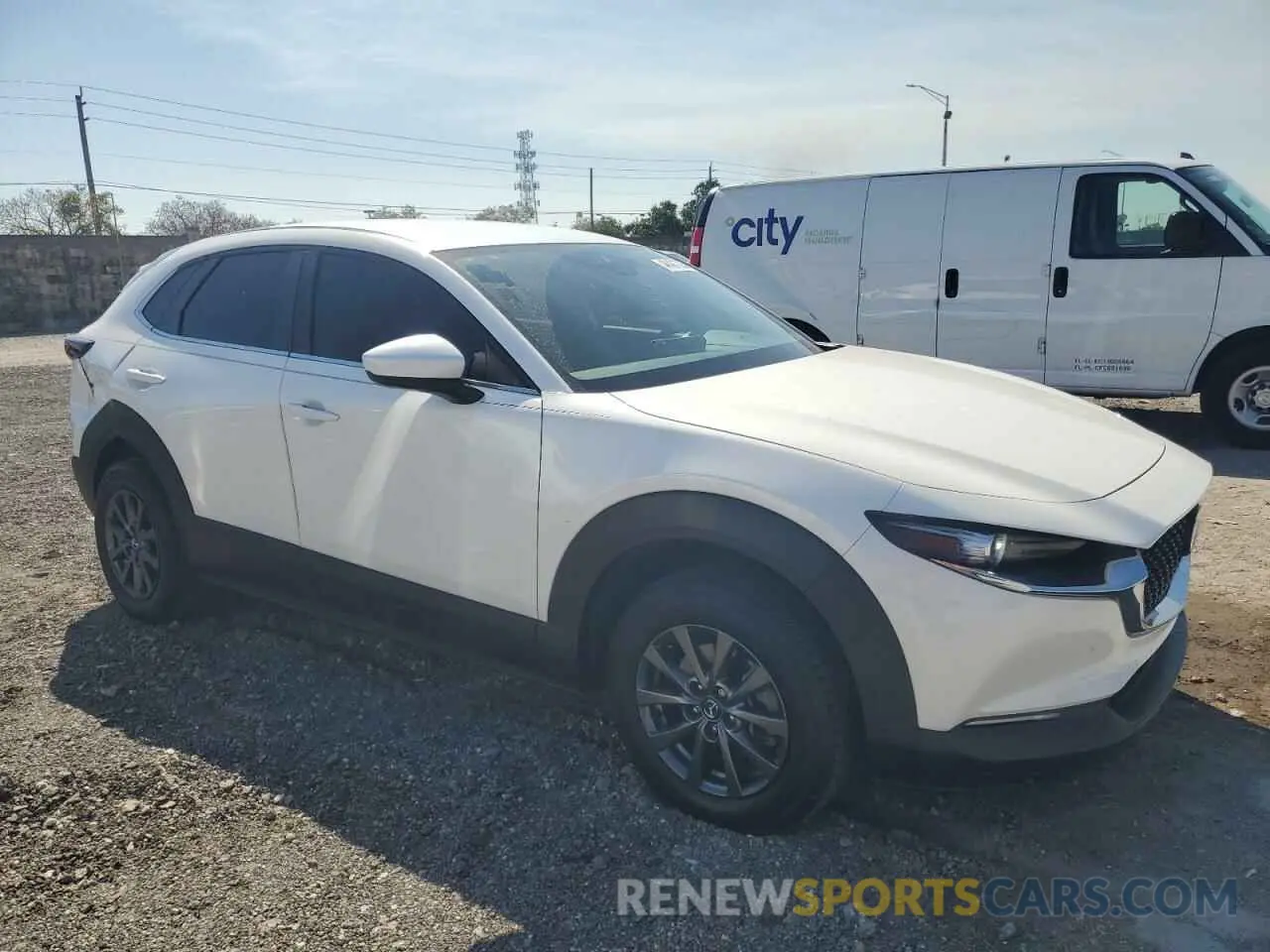 4 fotografías del automóvil dañado 3MVDMAAL2MM251639 MAZDA CX30 2021