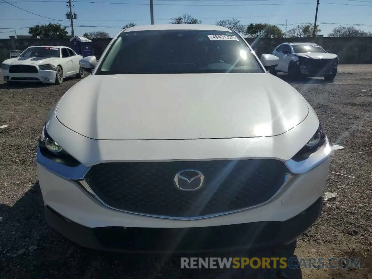 5 fotografías del automóvil dañado 3MVDMAAL2MM251639 MAZDA CX30 2021