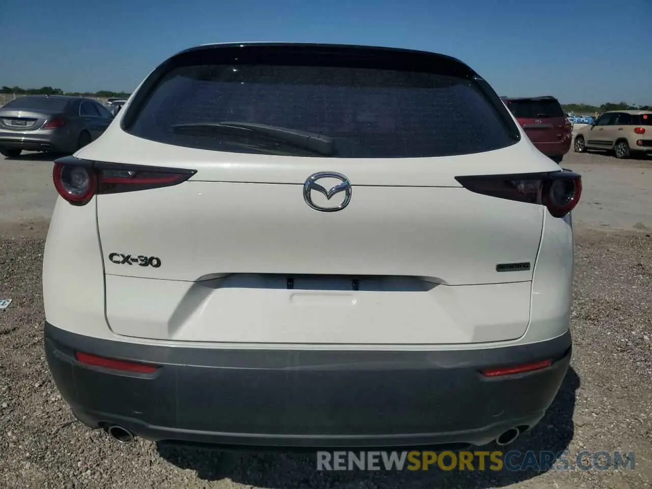 6 fotografías del automóvil dañado 3MVDMAAL2MM251639 MAZDA CX30 2021