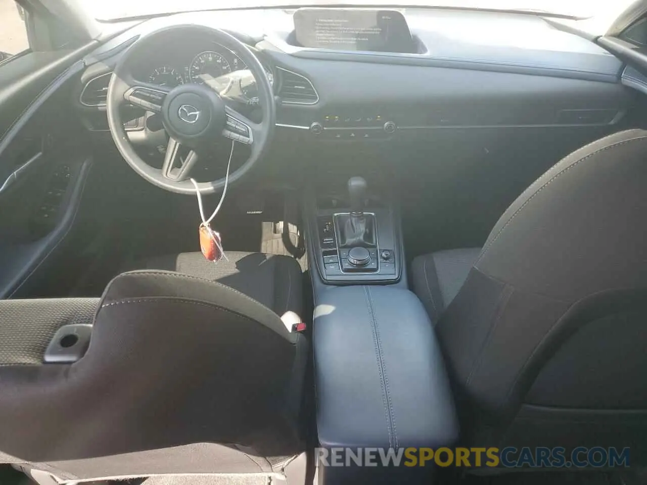 8 fotografías del automóvil dañado 3MVDMAAL2MM251639 MAZDA CX30 2021