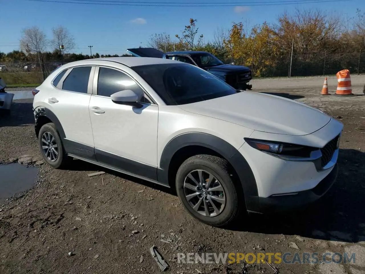 4 fotografías del automóvil dañado 3MVDMAAL5MM255409 MAZDA CX30 2021