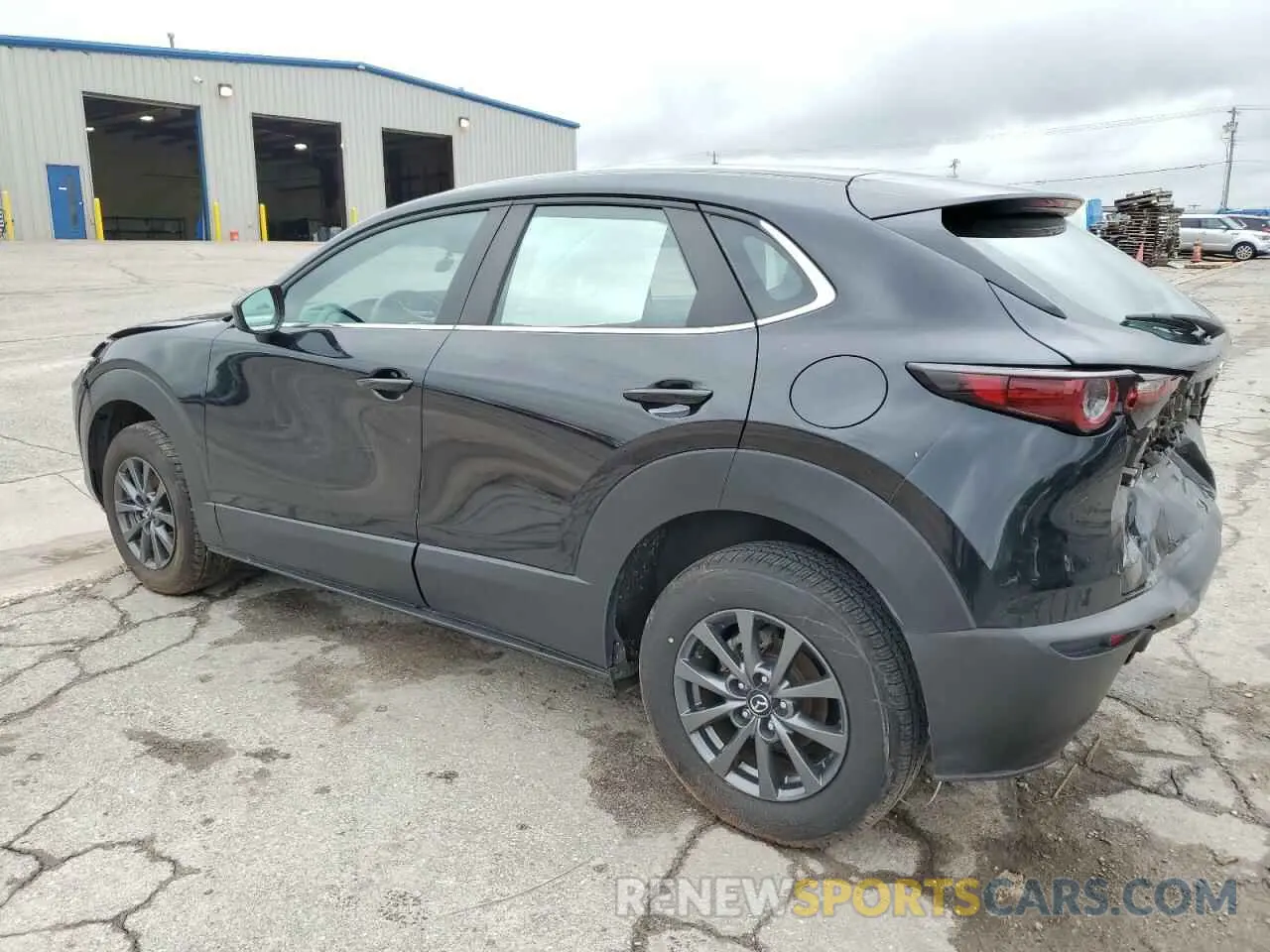 2 fotografías del automóvil dañado 3MVDMAAL5MM303863 MAZDA CX30 2021
