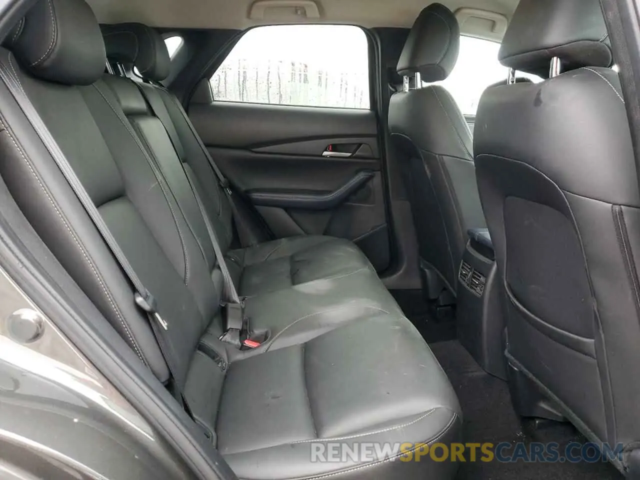 10 fotografías del automóvil dañado 3MVDMABL3MM220186 MAZDA CX30 2021