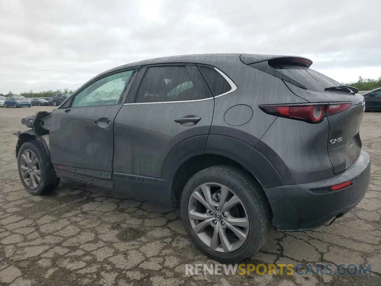 2 fotografías del automóvil dañado 3MVDMABL3MM220186 MAZDA CX30 2021