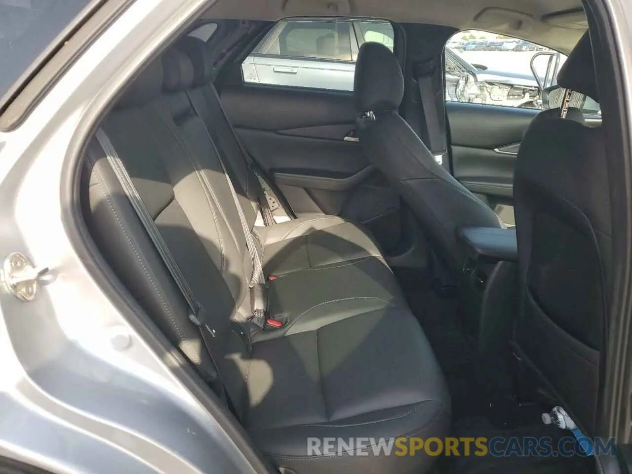 10 fotografías del automóvil dañado 3MVDMABL3MM272076 MAZDA CX30 2021