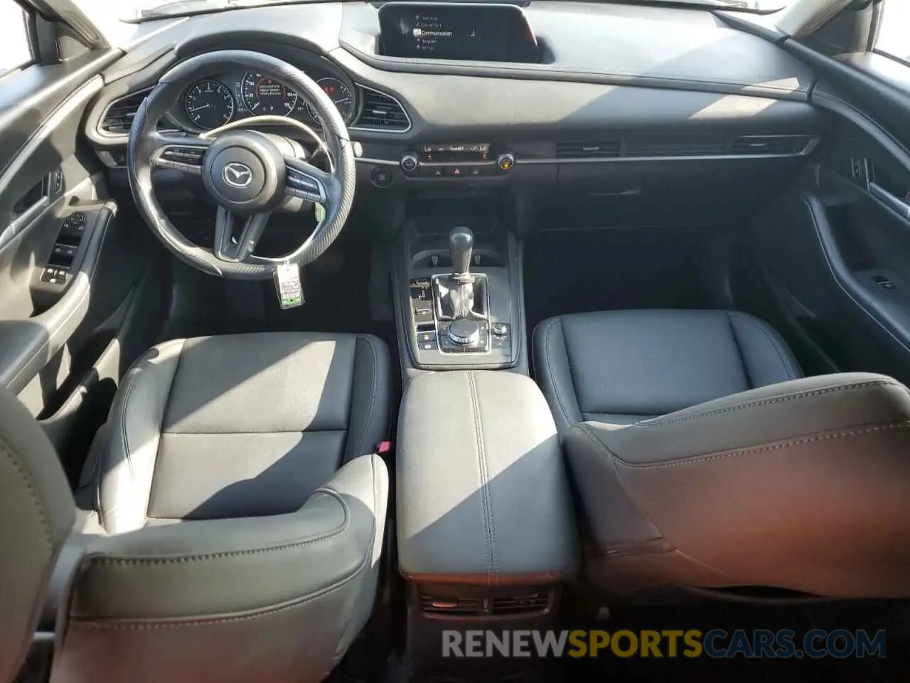 8 fotografías del automóvil dañado 3MVDMABL3MM272076 MAZDA CX30 2021